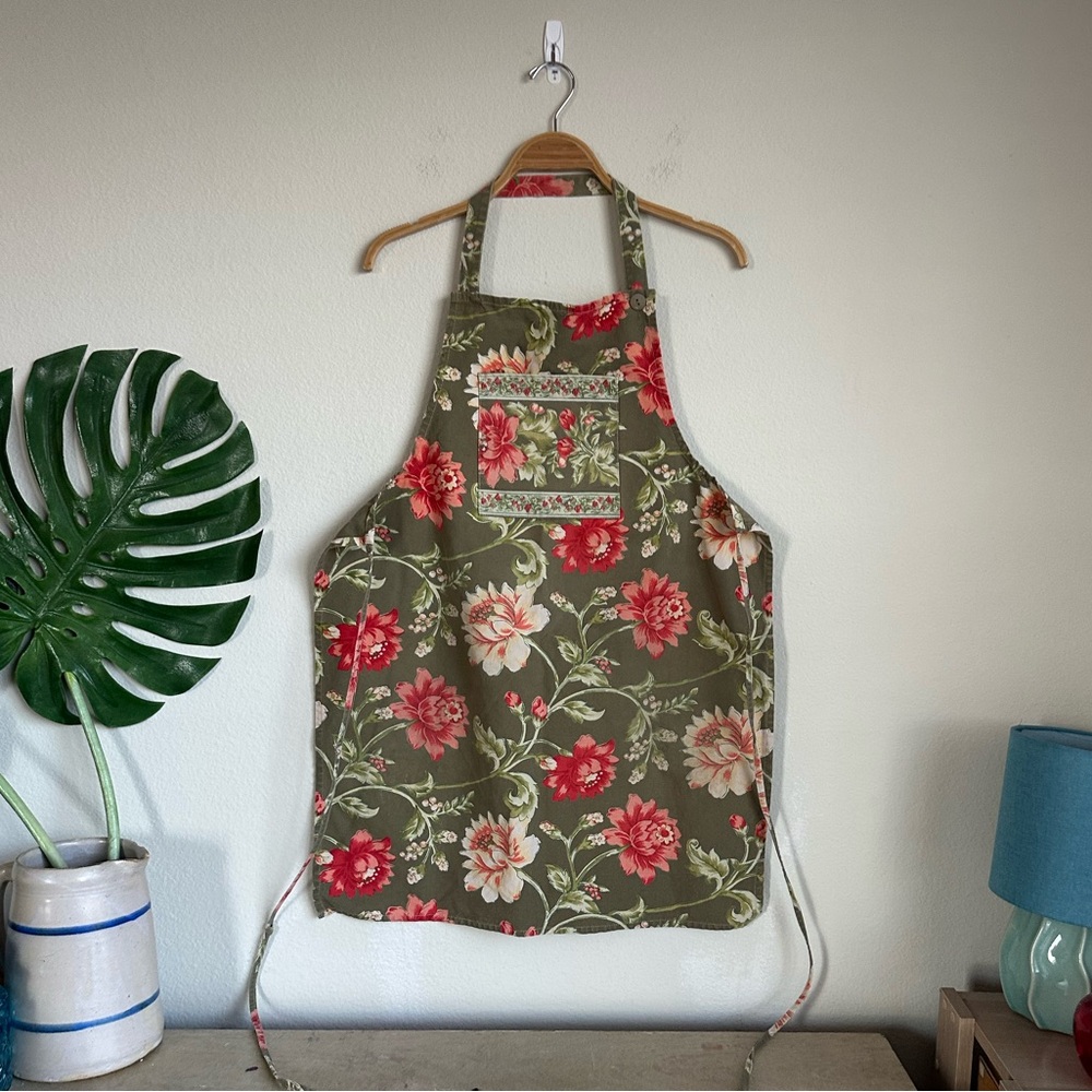 Vintage April Cornell Green Floral Apron